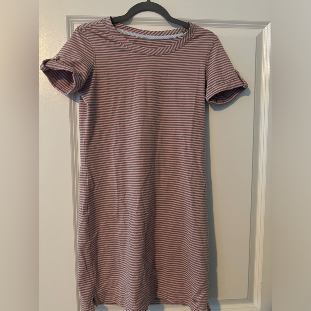 Dress by Southern Tide. Like new condition. Size XS.